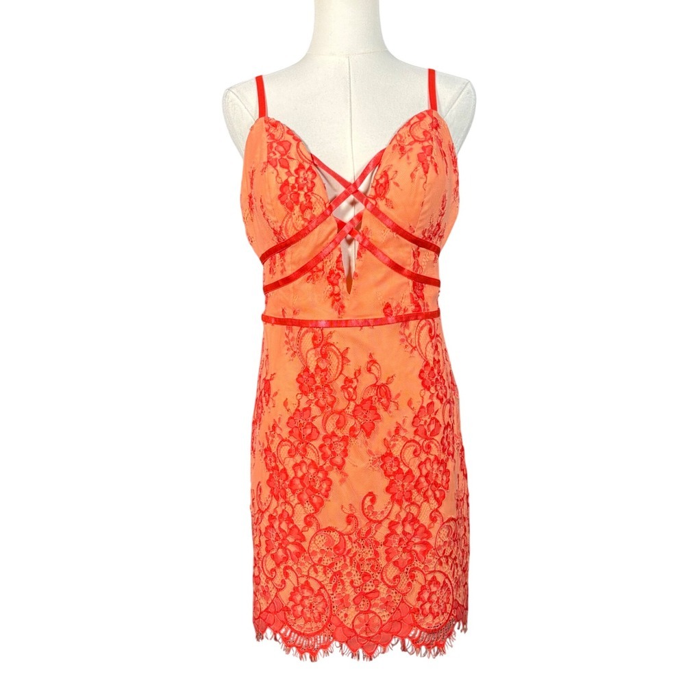 Bebe Carlie Ayu Orange Red Lace Mini Dress Floral Crisscross V-Neck Womens 8